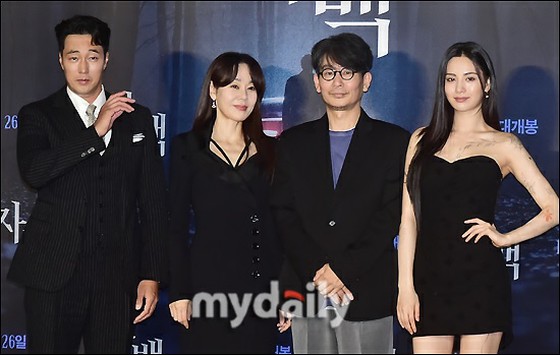 [Photo] So Ji Sub & Kim Yun Jin & Nana (AFTERSCHOOL)! attends production presentation of the movie "Confession"