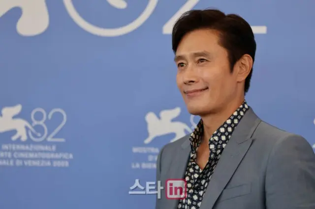 パク・チャヌク監督＆イ・ビョンホン＆ソン・イェジンなど映画「仕方ない」チーム、ベネチア映画祭を熱くする02