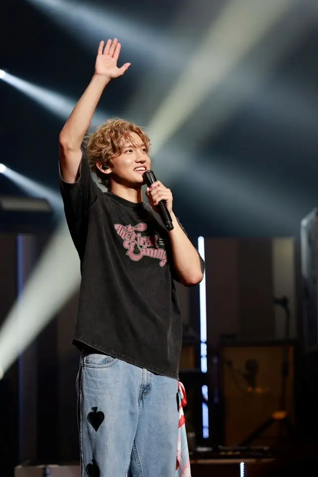 「東方神起」チャンミン、東京で初ソロツアーの砲門…全席完売でパワー全開01