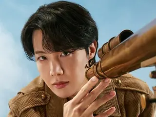 BTS' J-HOPE shows off his lovely autumn fashion...watch is the highlight