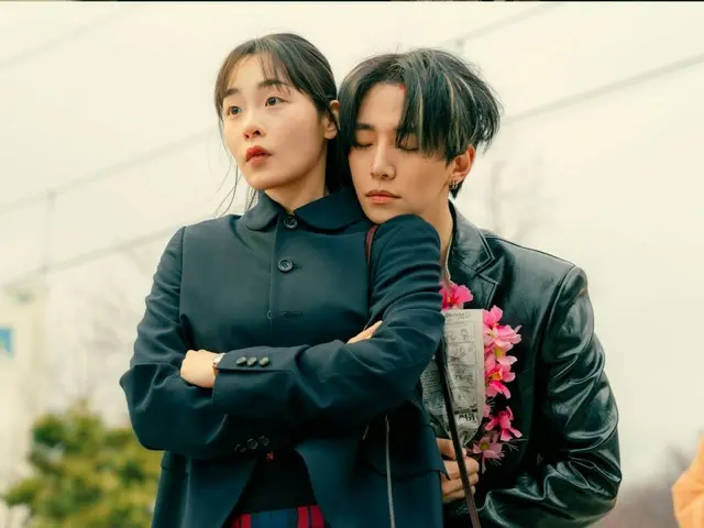 2PM's JUNHO and Kim MinHa make an unexpected connection... Stills of their first meeting revealed on Daepoong Trading