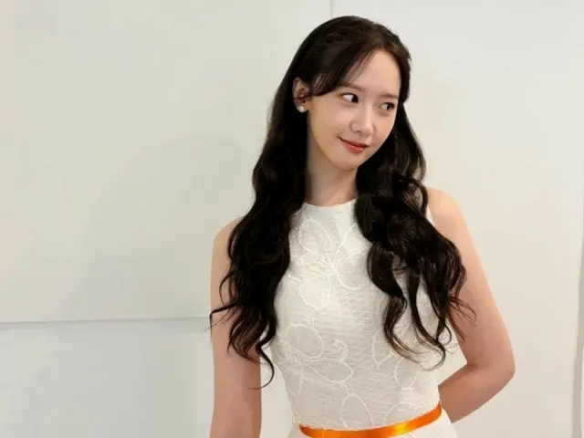 「少女時代」ユナ、“ユンフロディーテ”の国宝級美貌…清純美あふれる01