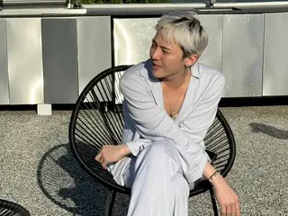 G-DRAGON (BIGBANG) looks good even in pajamas... He's cool in everyday life too