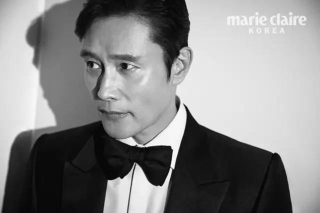 俳優イ・ビョンホン、俳優たちの俳優… ヴェネツィアのレッドカーペット「独歩的オーラ」2