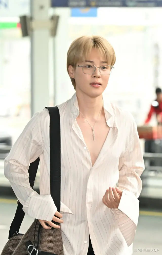「BTS」JIMIN、今日はセクシーに