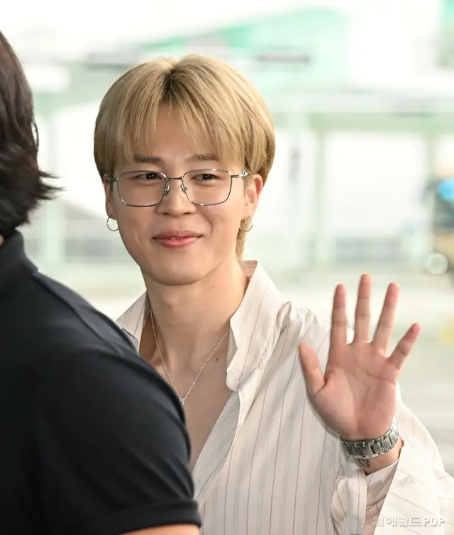 「BTS」JIMIN、パリに出発！