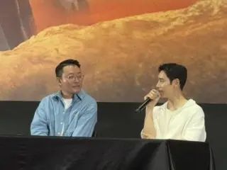Actor Lee Je Hoon praises "One Battle After Another," declaring it "the movie of the year"... Released today in Korea