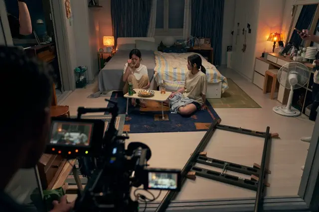 韓国観客動員数初登場NO.1！『君の声を聴かせて』監督こだわりの“音響”チームにホン・ギョンも参加！？ 「本当の姉妹みたい」ノ・ユンソ＆ミンジュの空気感も必見！メイキング写真解禁！3