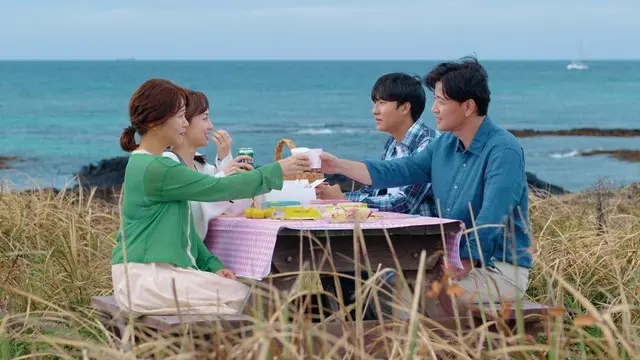 恋愛ドラマの巨匠ユン・ソクホの初韓国長編映画『夏の終わりのクラシック』監督の日本独占インタビューと動画メッセージ、新場面写真が解禁！2