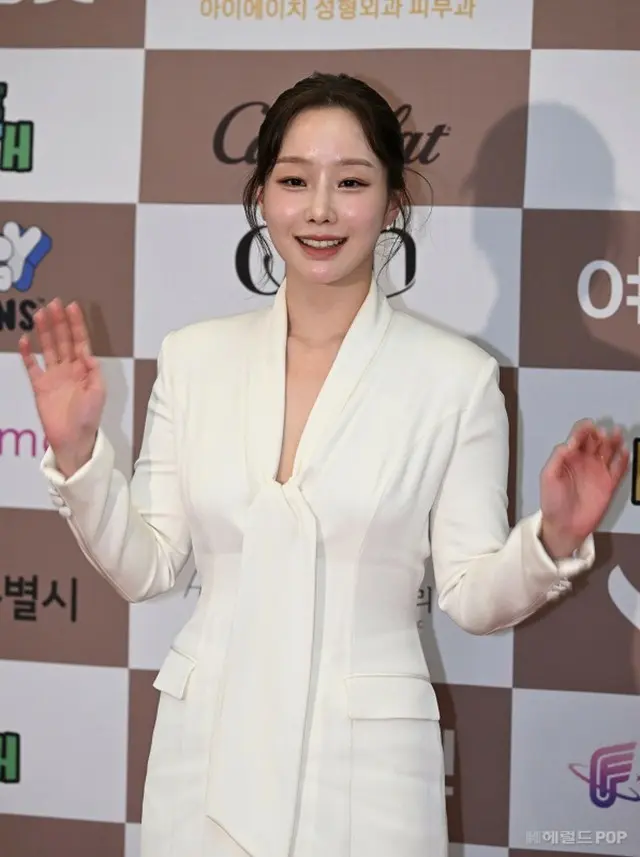 ムン・イェウォン