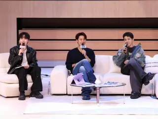 SEVENTEEN's S.COUPS & MINGYU heat up the fan party... SEUNGKWAN joins as MC