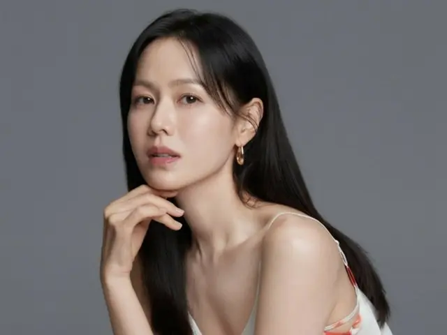Song Ye-Ji-in, "Yim Si-wan asked her husband Hyun Bin about his feelings after watching her and Lee Byung-hun's acting as a married couple"... Anecdotes from the preview screening of the movie "It Can't Be Helped"