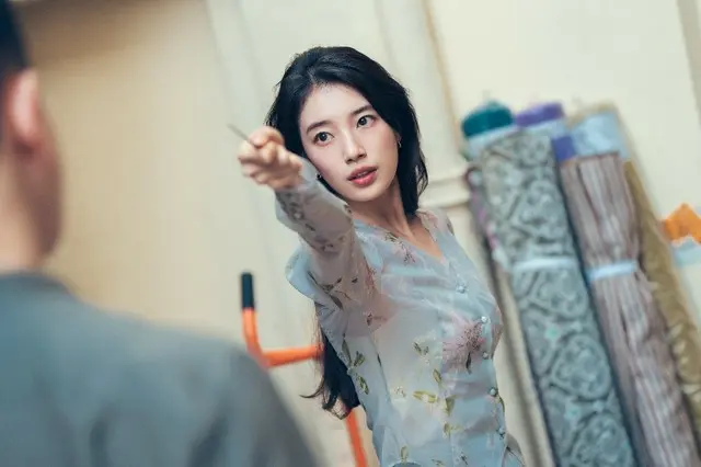 「魔法のランプにお願い」不思議で美しいスジ（元Miss A）、没入感MAXの存在感…恍惚とした魅力