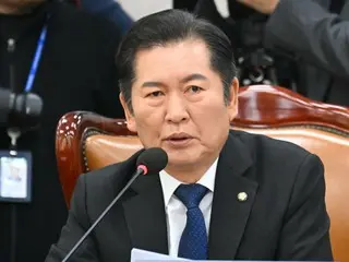 Jeong Cheong-rae, leader of the Democratic Party of Korea, said, "The public sentiment at the mid-autumn celebration is calling for 'certain punishment of those responsible for the rebellion and the swift dissolution of the rebellious party.'" (South Korea)