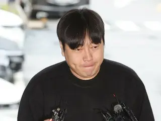 He also owes money to BTS's JIMIN... Comedian Lee Jinho is found by his girlfriend with the body in his home... What happened after he was reported drunk driving?