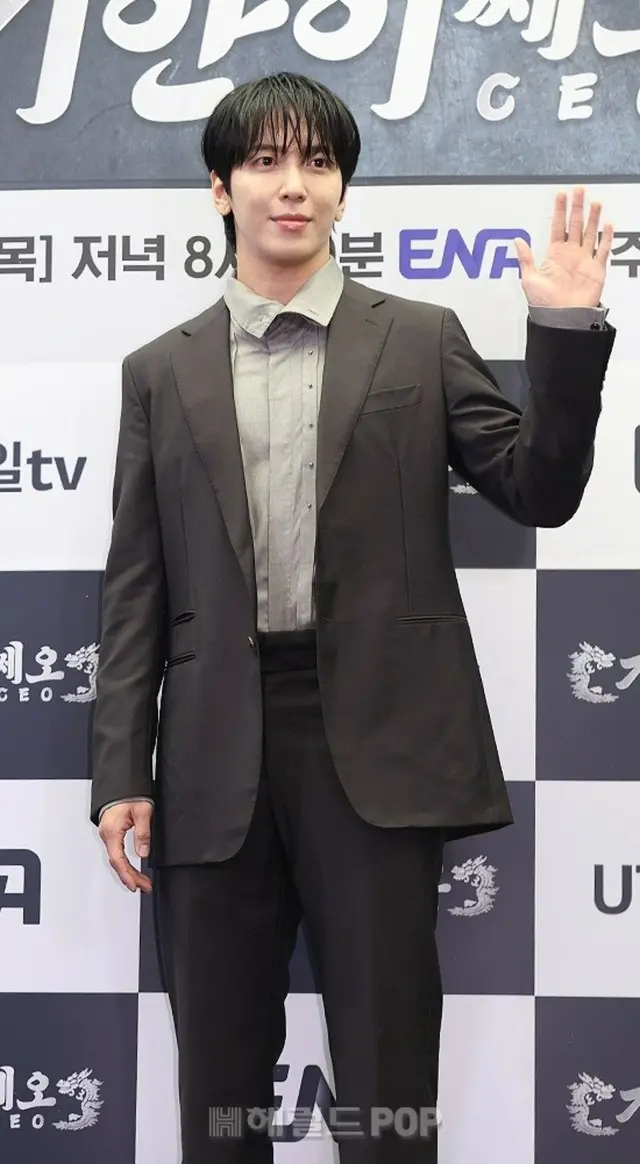 「CNBLUE」ジョン・ヨンファ、突然の結婚説に驚き！…「来年のスケジュールにはないけど…」