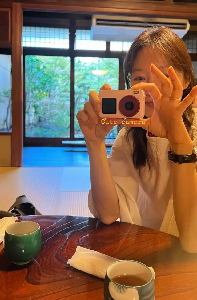 日本旅行ショットが話題のコン・ヒョジン、夫ケビン・オーが除隊したらさらにキレイに？最強ラブリーはコンブリー