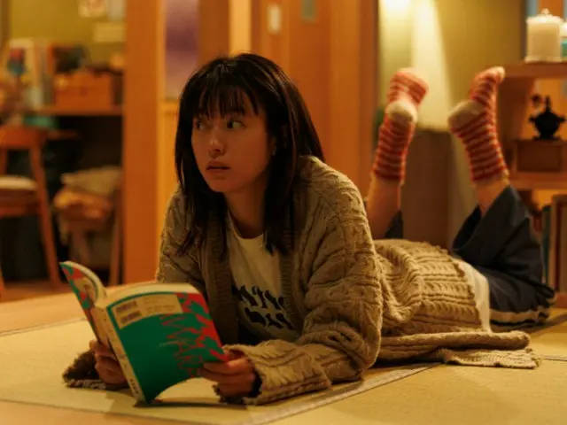 Co-starring with Oguri Shun in "Anonymous Lovers" has a great viral effect... Han Hyo Ju's passionate performance in Japanese that pushes the boundaries is highly praised