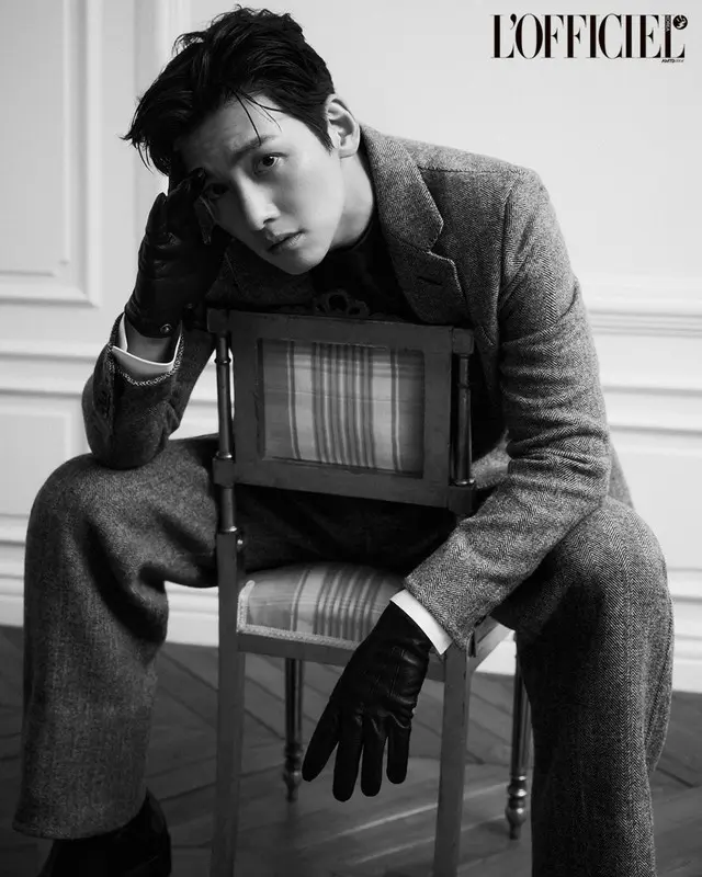 チ・チャンウク、モノクロでもまぶしいビジュアル