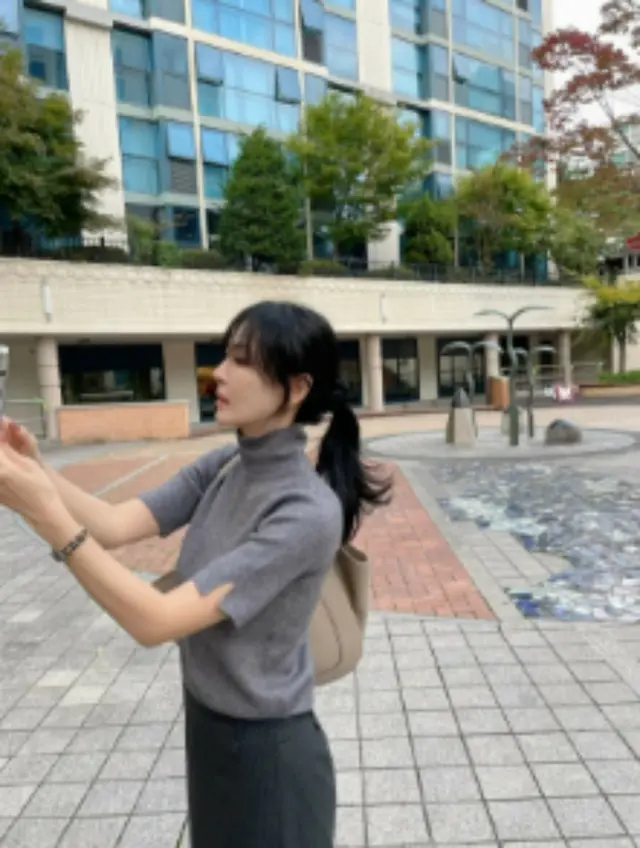 女優キム・ソヨン、スリムすぎて服がだぶだぶ？…洗練された都会的な美貌を公開