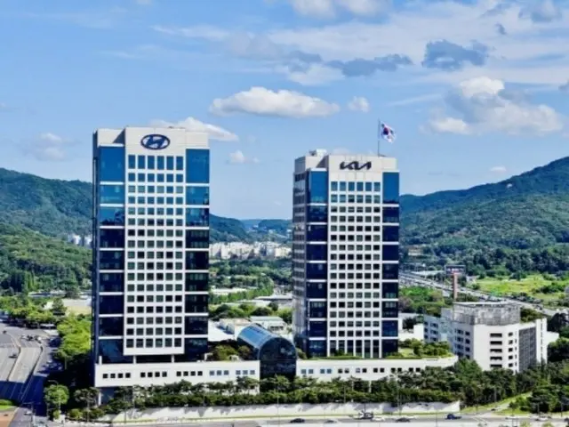 US-Korea tariff negotiations reach a settlement, with Hyundai and Kia shares soaring in after-hours trading as auto and parts tariffs rise to 15%