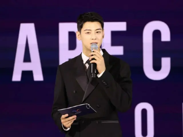 チャウヌ（ASTRO）、「APEC」を輝かせた顔の天才…“国防省が承認するに値する”01