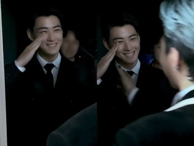 "Soldier" Cha EUN WOO (ASTRO) salutes G-DRAGON... "Two stars" meet behind the scenes at APEC