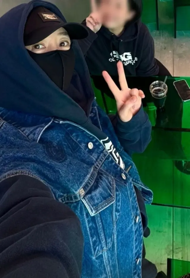 キム・ヘス、大文字のSラインを維持する「プロ」…外食も「メニュー徹底」！