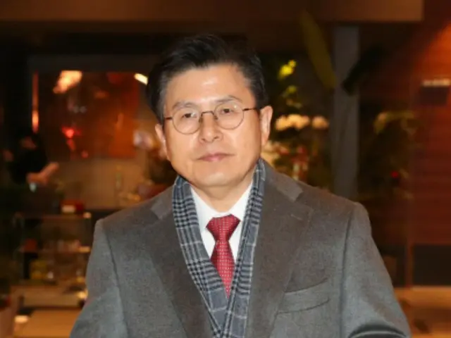 Former Prime Minister Hwang Kyo-ahn resists by closing the door, arrest warrant dismissed for "inciting civil unrest" - South Korea