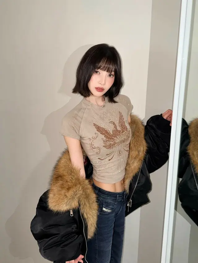 「Red Velvet」ジョイ、掴めるほどのウエストに11字腹筋…果汁美からセクシー美へ爆発的な変身