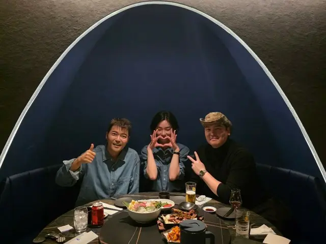 Jun Hyun Moo attends the wedding with Lee Jang Woo and Cho Hye Won, "This is the first time we've hosted a wedding ceremony, and it's the first step in our lives"... A wave of marriage blessings