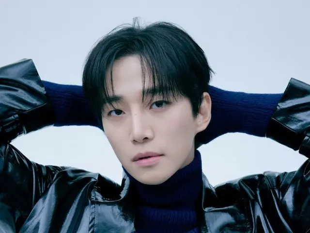 2PM's Lee Junho, "18 years have passed in the blink of an eye. I'm cheering on my friends' happy lives with Ok Taecyeon (2PM) getting married."