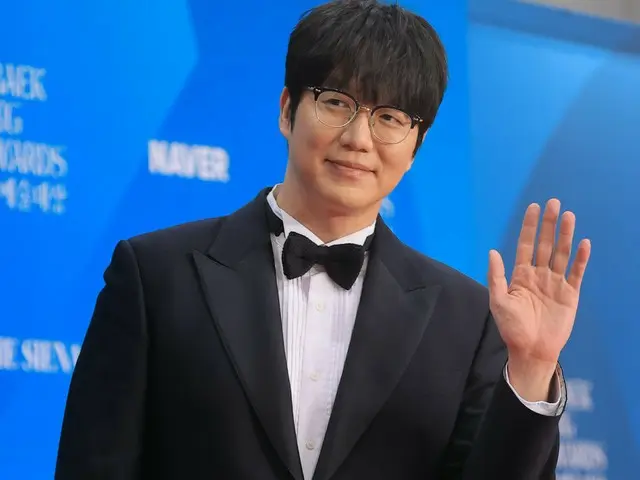 Singer Sung Si Kyung's sister and management office referred to prosecutors for "operating an entertainment agency without registration"... What about Sung Si Kyung?