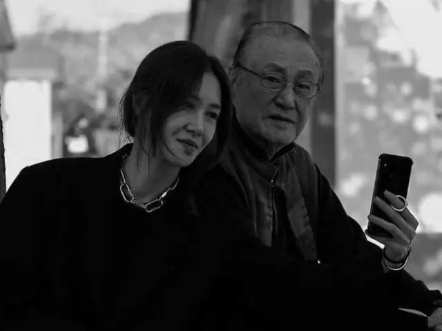 Actor Uhm Tae Woong's wife finishes her father's funeral... "The comments gave me strength"