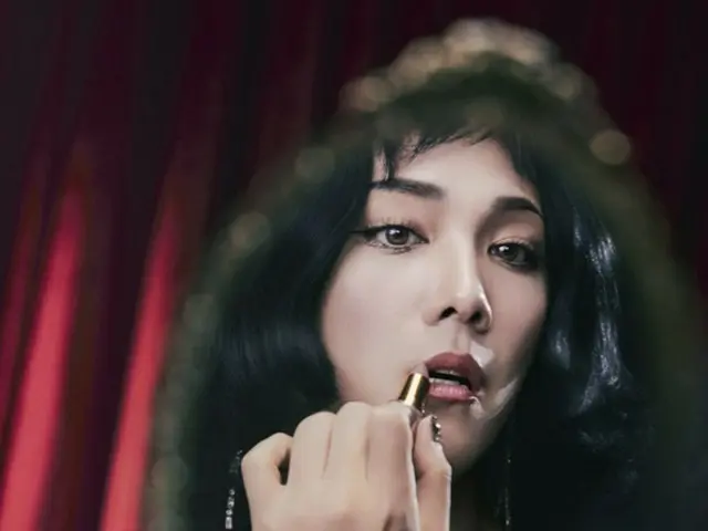 FTISLAND's Lee HONG-KI's first performance of the musical "Sugar" was a success... He perfectly portrayed a man in drag