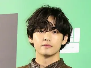 Major spots in Seoul are in a celebratory mood for BTS's V's birthday... From giant sculptures on the Han River to large-scale advertisements across the city