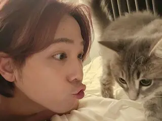 "FTISLAND" Lee HONG-KI reveals his relaxing daily life with his beloved cats