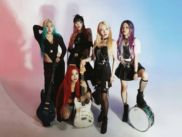 韓国女性5人組ロックバンド「Rolling Quartz」、米iTunesK-POPチャート9位の新記録！