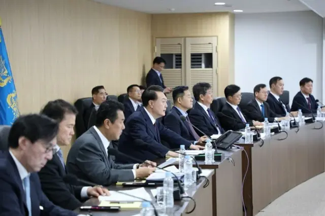 尹大統領「北のいかなる挑発にも『即・圧倒的に』対応せよ」…「日米韓共同対応を推進」