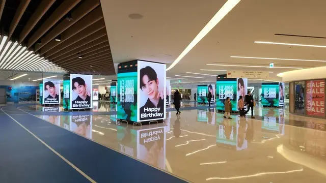 ジュノ（2PM）、自身の誕生日を控えファンが盛大な広告イベント3