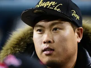 Hyun-jin Ryu has been pitching in the bullpen since the first day of joining Hanwha's camp... ``I'm only thinking about protecting the starting rotation.''