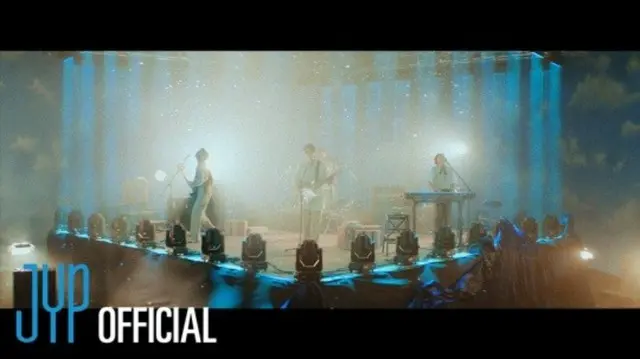 「DAY6」が、新曲「Welcome to the Show」のミュージックビデオティーザーを追加公開した。