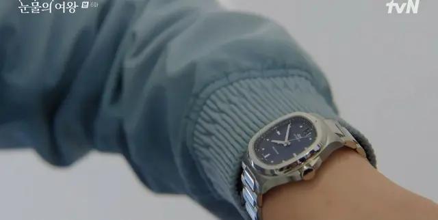 俳優キム・スヒョン、「涙の女王」で着用する時計が話題2