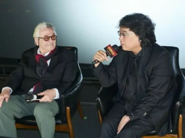 Director Bong JUNHO is a big fan of "Mad Max"... Director George Miller and GV