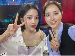 Actress Han Hye-jin releases photos with IVE's An Yu Jin...Former beauty meets MZ generation beauty