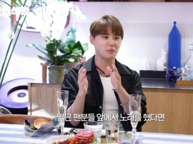 Jun Su (Xia), "TVXQ's debut in Japan was with a 100-seat concert. There was such a big gap between Japan and Korea."