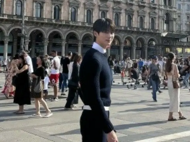 Actor Byeon WooSeok, the "Sungjae" who charmed Milan... he was the center of attention just by walking around the city