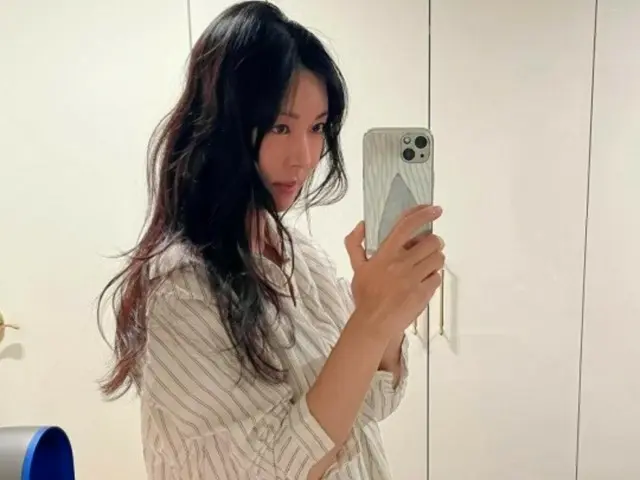 Actress Kim So Yeon shows off her sophisticated beauty that even her husband Lee Sang Woo fell in love with