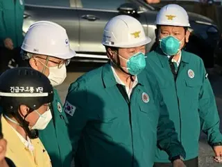 President Yoon Seok-yeo visits factory fire site in Hwaseong for emergency inspection - South Korea