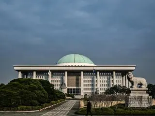 North Korea's "filthy balloon" falls on the grounds of the National Assembly building in South Korea
